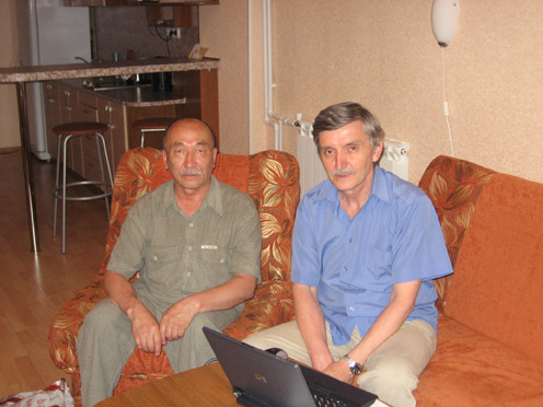 А.Столяров работает с переводчиком С.Торбоковым.jpg