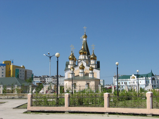 Кафедральный собор в Якутске.jpg
